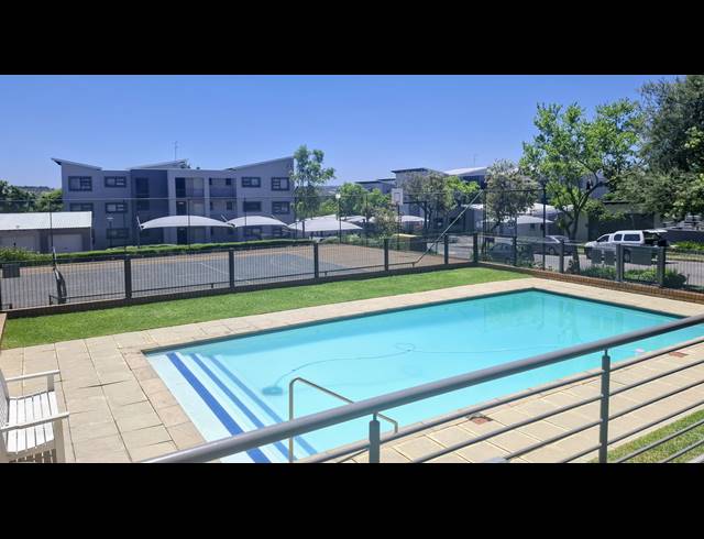 2 BEDROOM APARTMENT FOR SALE IN FOURWAYS